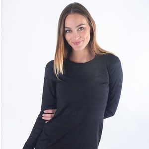 NWT Zyia Black Chill Long T size medium